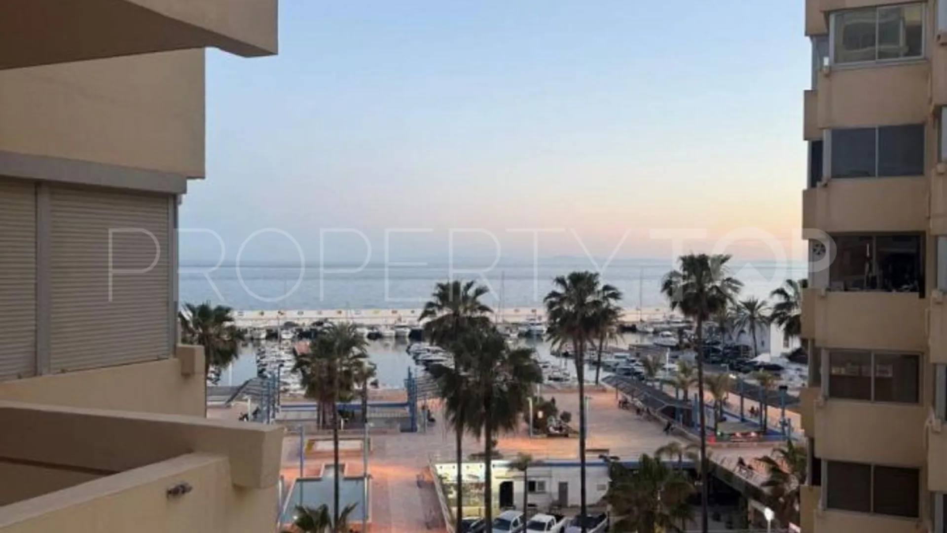 2 bedrooms flat in Playa Bajadilla - Puertos for sale