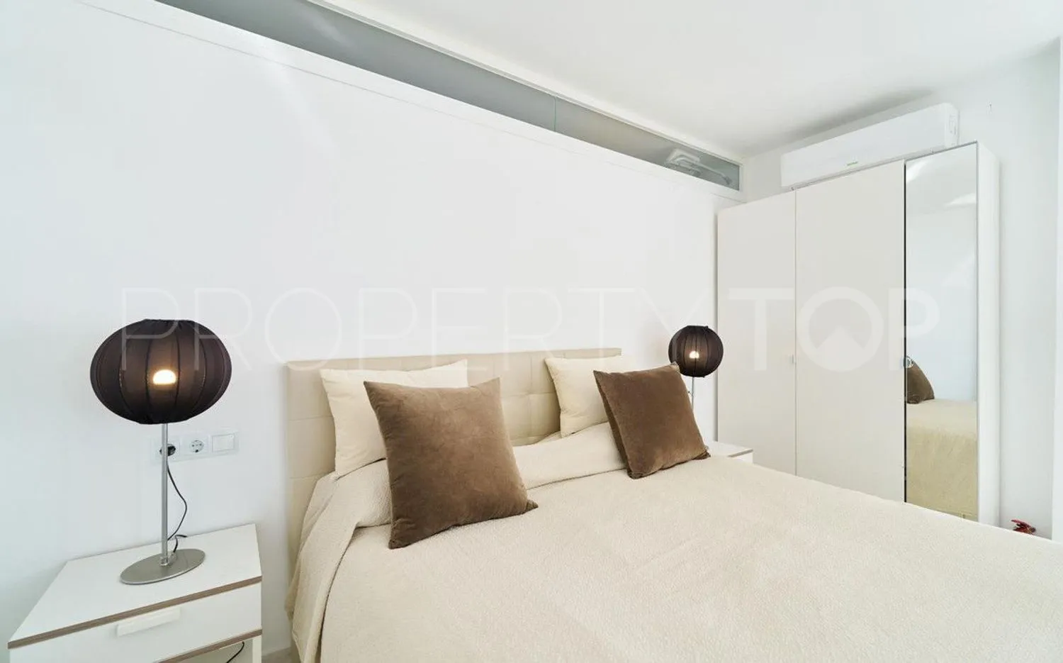 2 bedrooms flat in Playa Bajadilla - Puertos for sale
