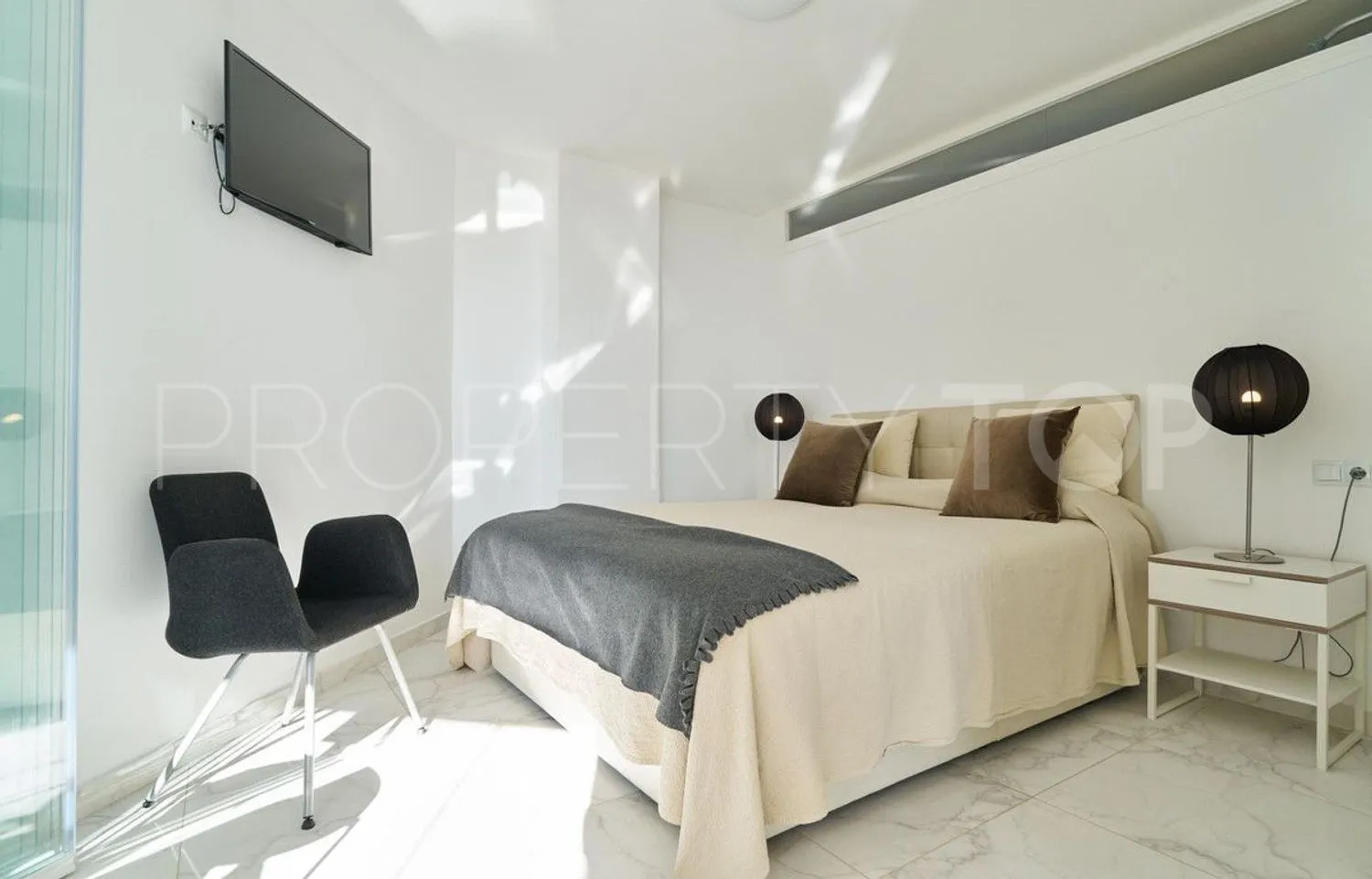 2 bedrooms flat in Playa Bajadilla - Puertos for sale