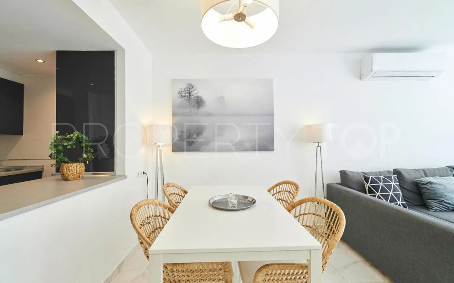 2 bedrooms flat in Playa Bajadilla - Puertos for sale