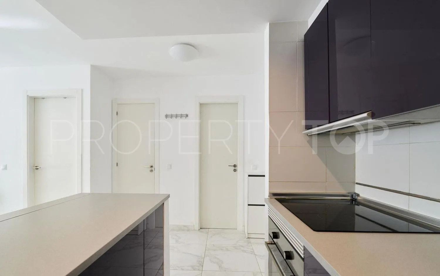 2 bedrooms flat in Playa Bajadilla - Puertos for sale