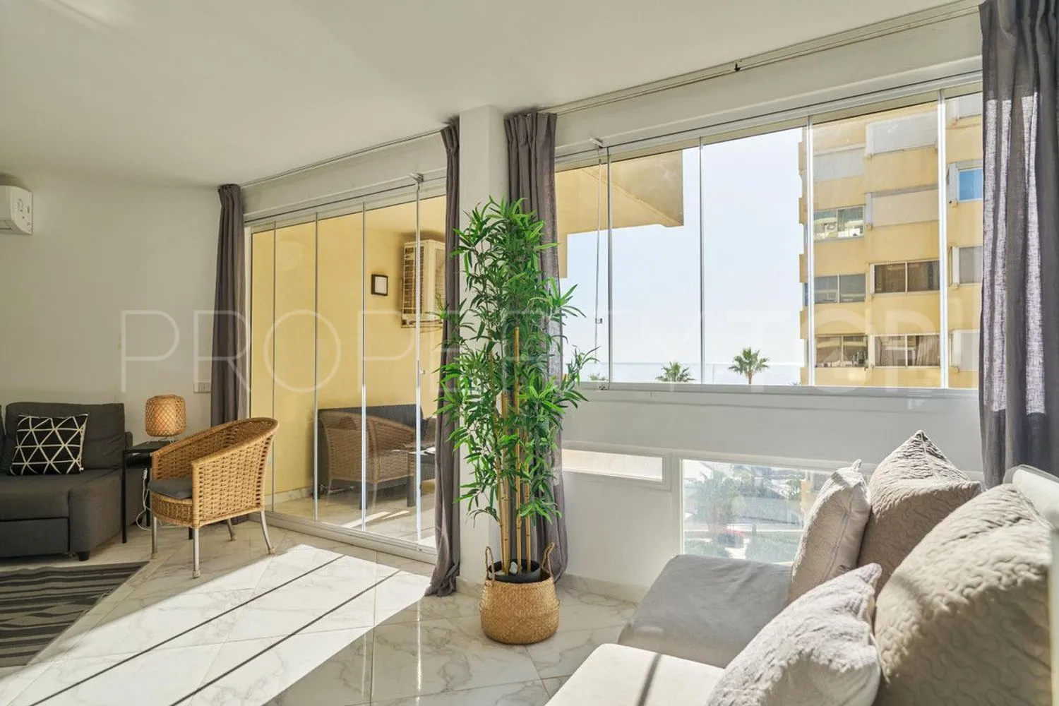 2 bedrooms flat in Playa Bajadilla - Puertos for sale