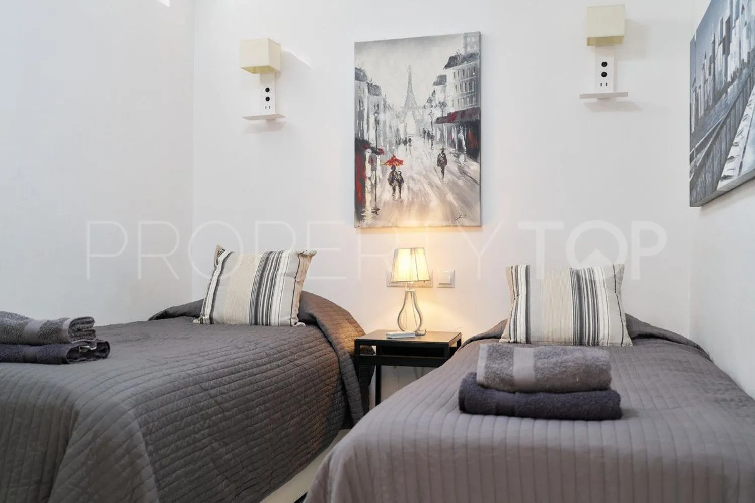 2 bedrooms flat in Playa Bajadilla - Puertos for sale