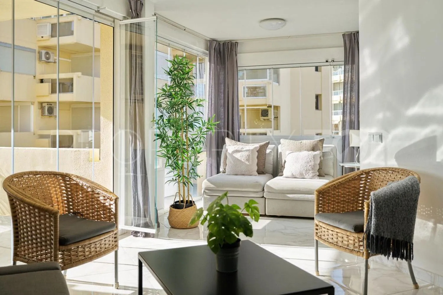 2 bedrooms flat in Playa Bajadilla - Puertos for sale