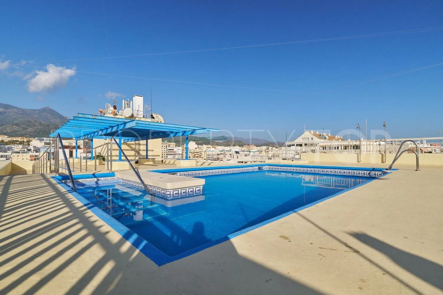 2 bedrooms flat in Playa Bajadilla - Puertos for sale
