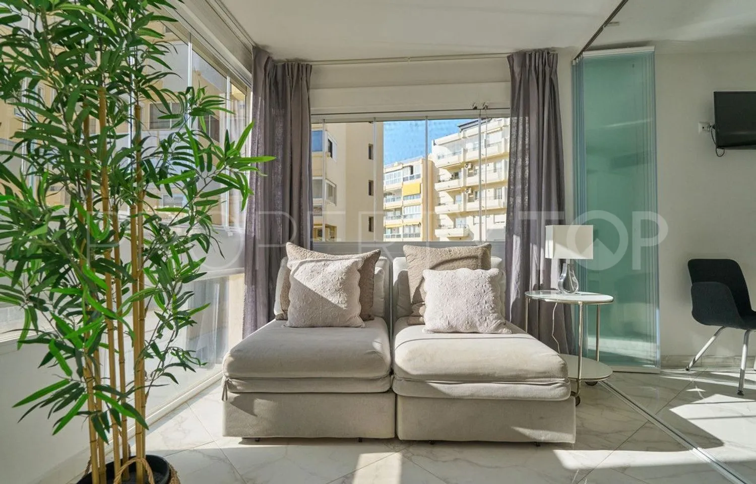 2 bedrooms flat in Playa Bajadilla - Puertos for sale