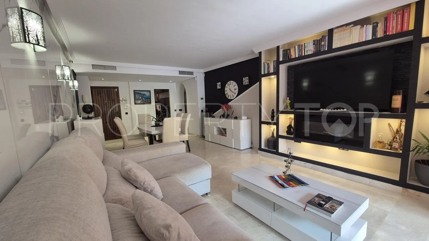 Piso a la venta con 2 dormitorios en Los Flamingos