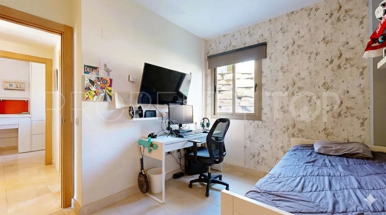 For sale El Paraiso flat