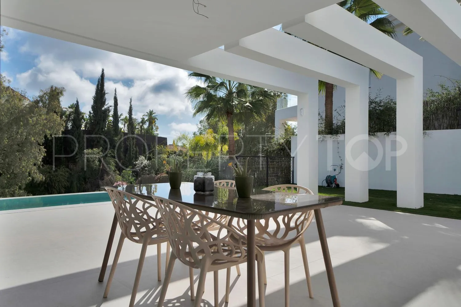 La Quinta house for sale