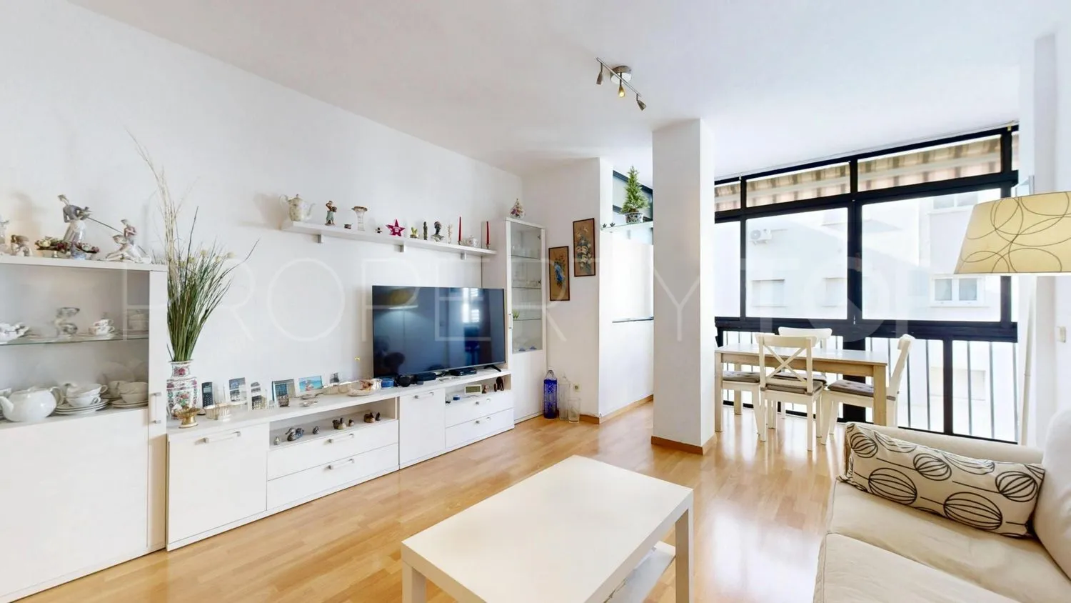 Piso de 3 dormitorios en venta en Las Gaviotas - Carvajal
