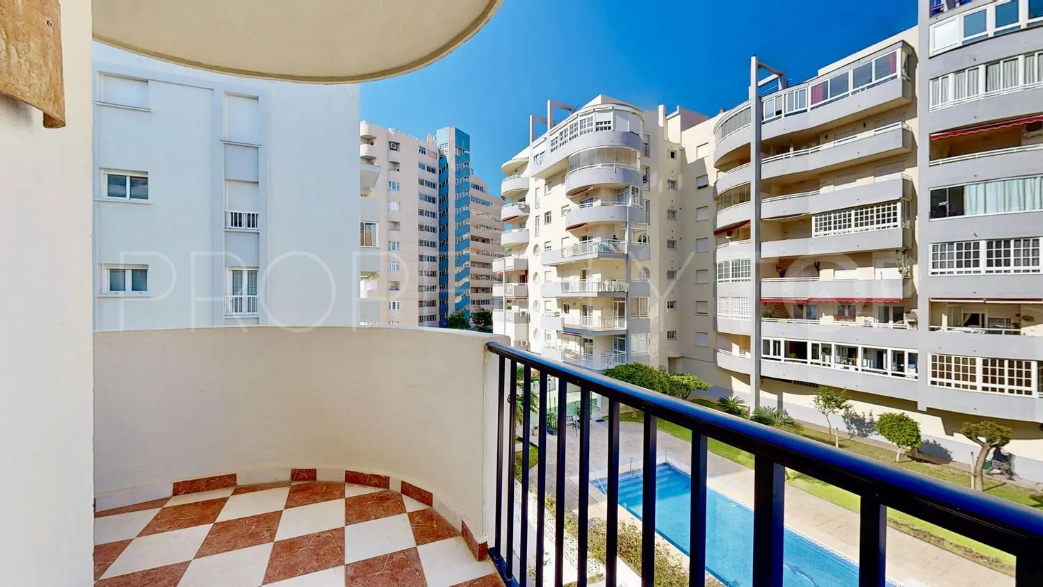 Piso de 3 dormitorios en venta en Las Gaviotas - Carvajal