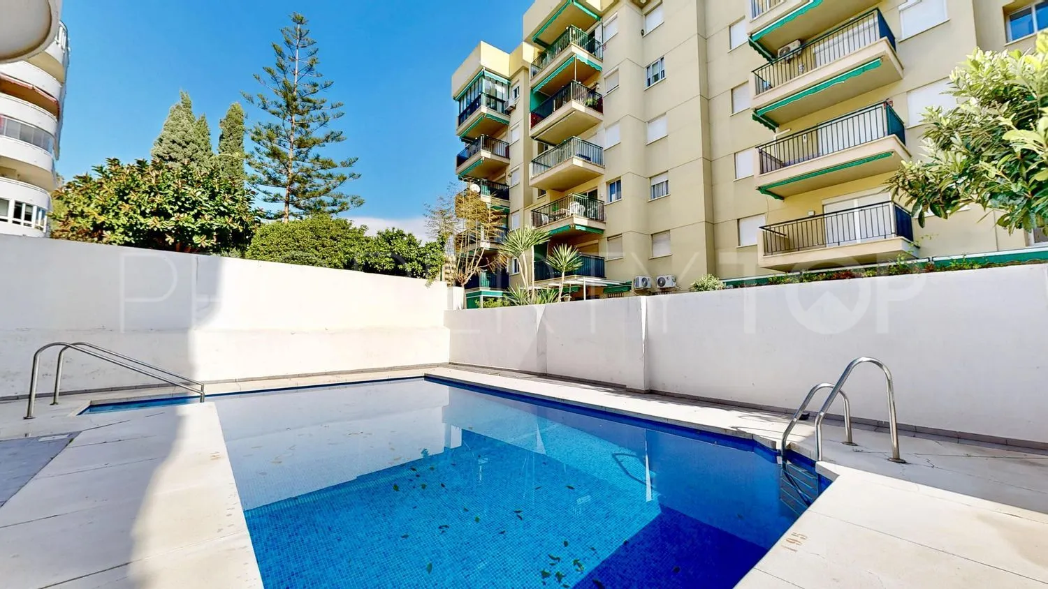 Piso de 3 dormitorios en venta en Las Gaviotas - Carvajal