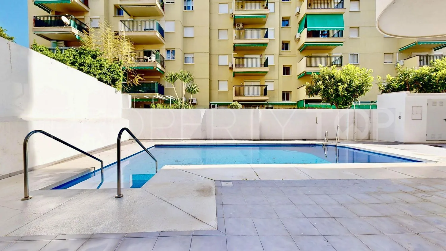 Piso de 3 dormitorios en venta en Las Gaviotas - Carvajal