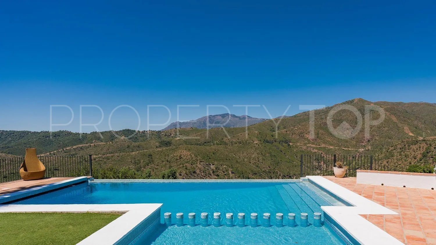 Villa a la venta en Monte Mayor