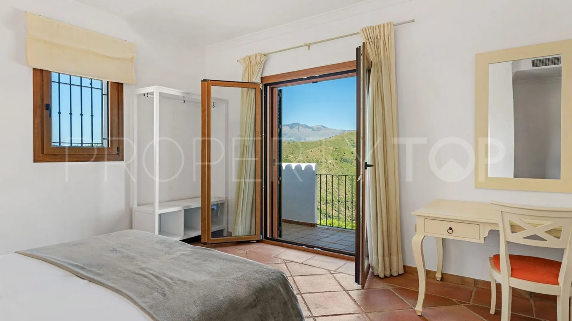 Villa a la venta en Monte Mayor