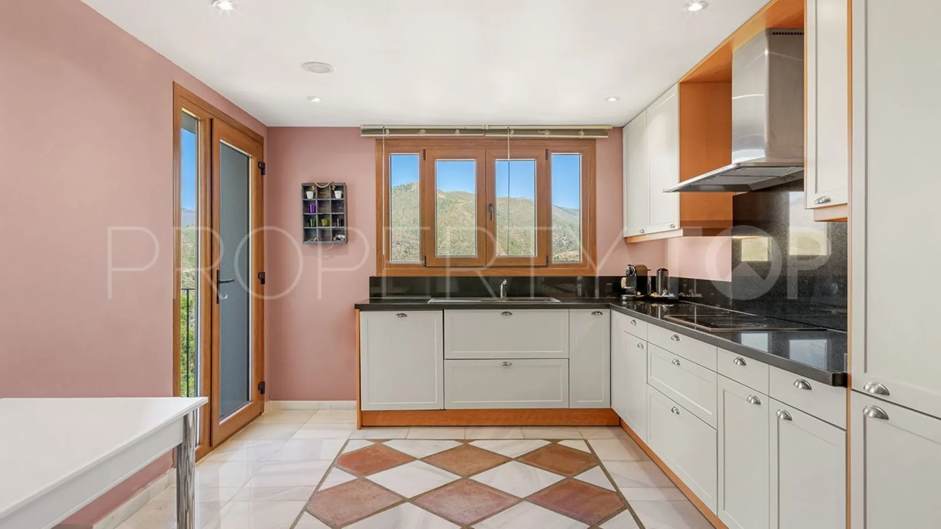 Villa a la venta en Monte Mayor