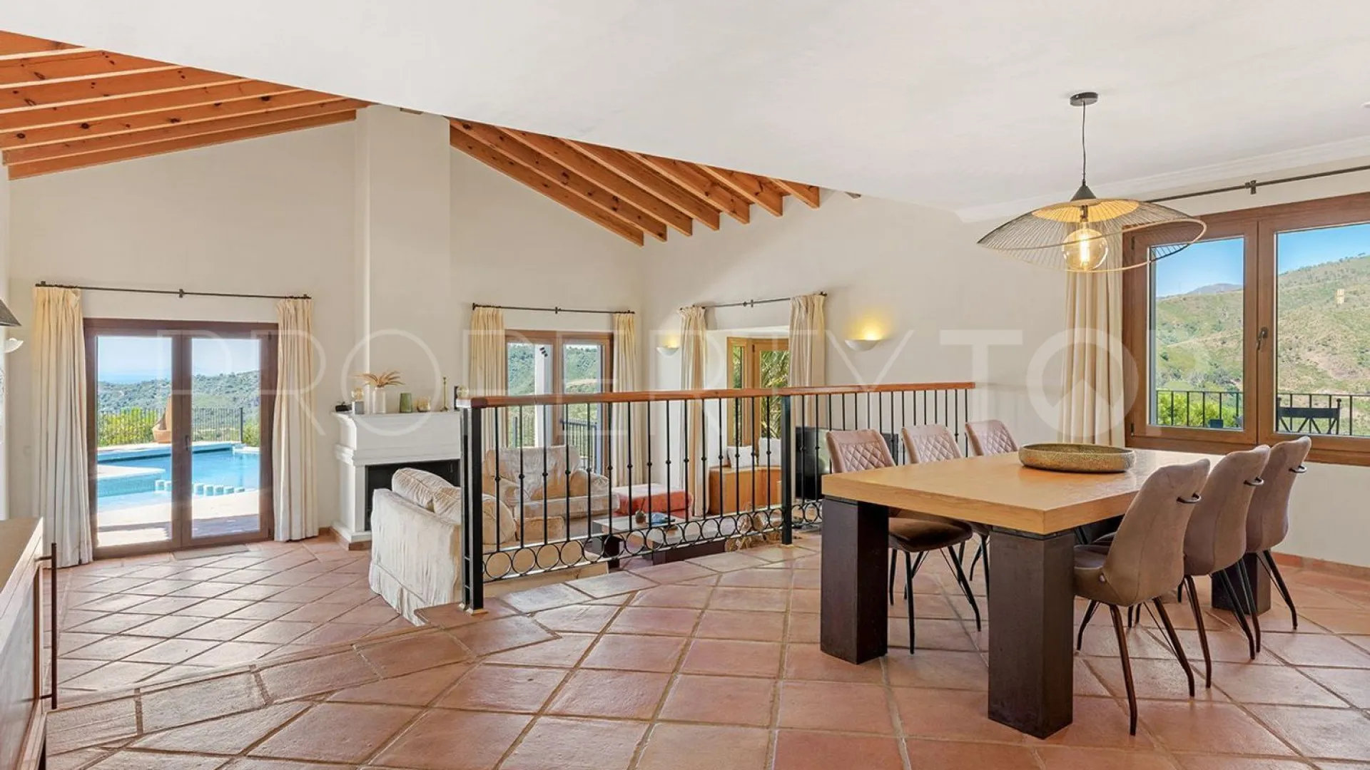 Villa a la venta en Monte Mayor