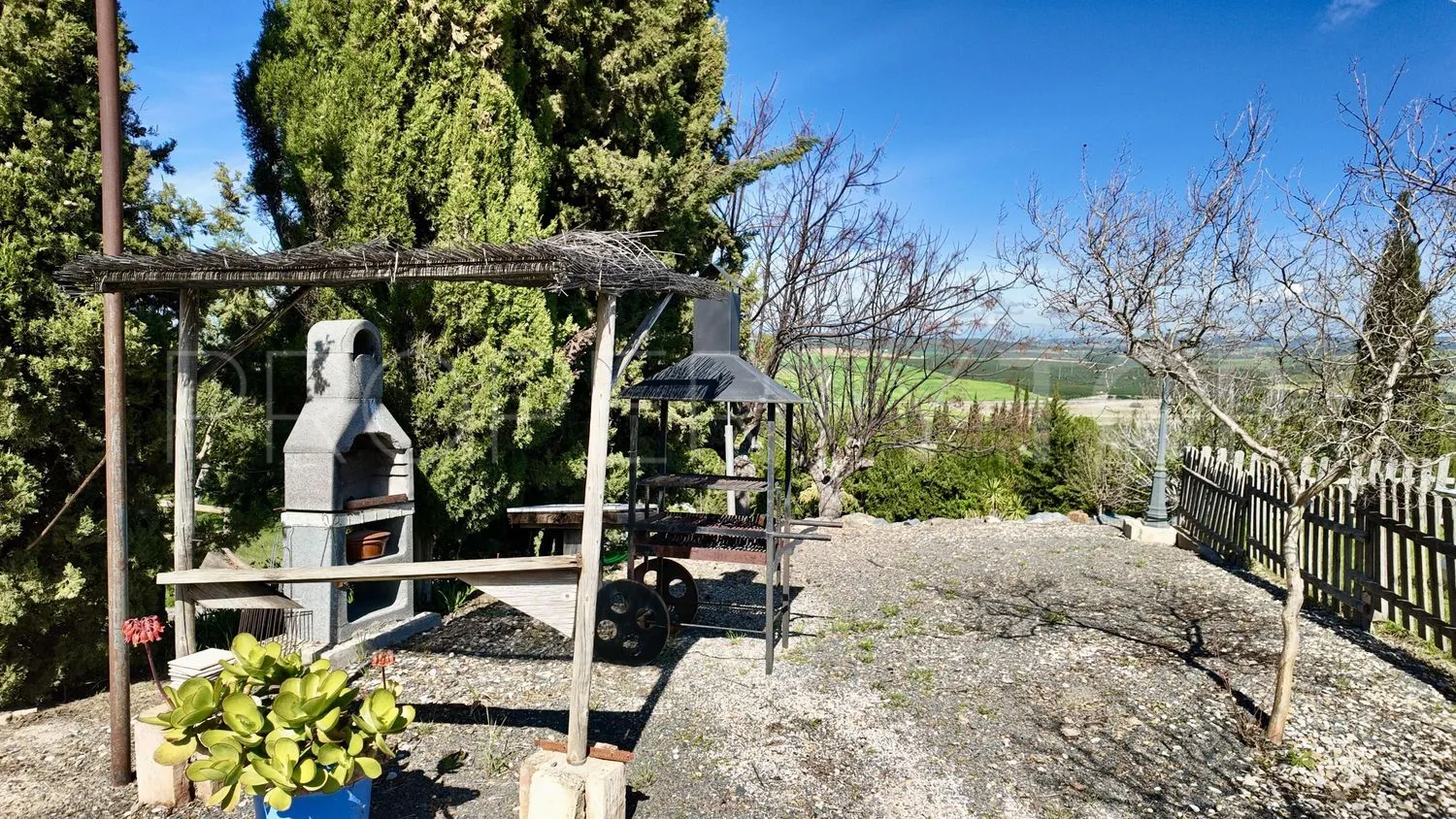 Se vende casa de campo en Santaella