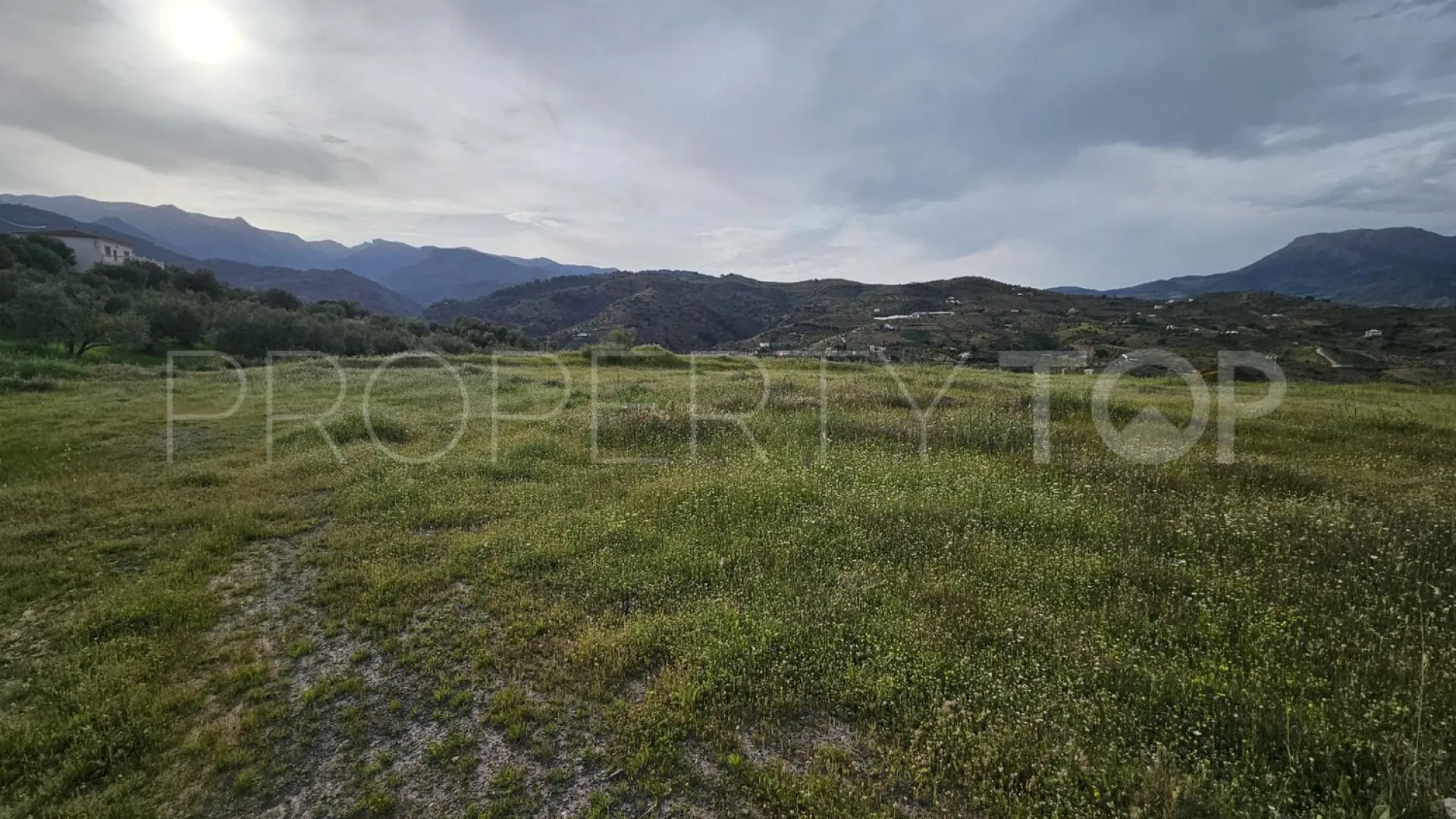 Tolox, parcela a la venta