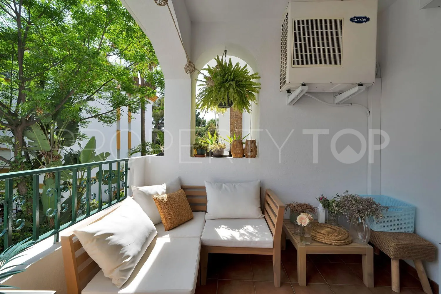Buy flat in La Carolina