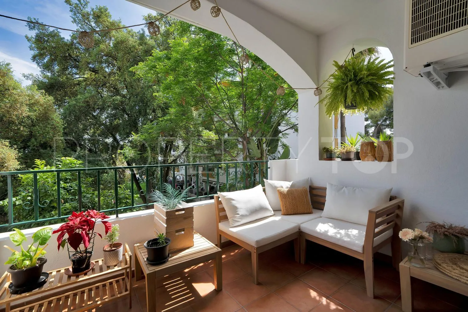 Buy flat in La Carolina