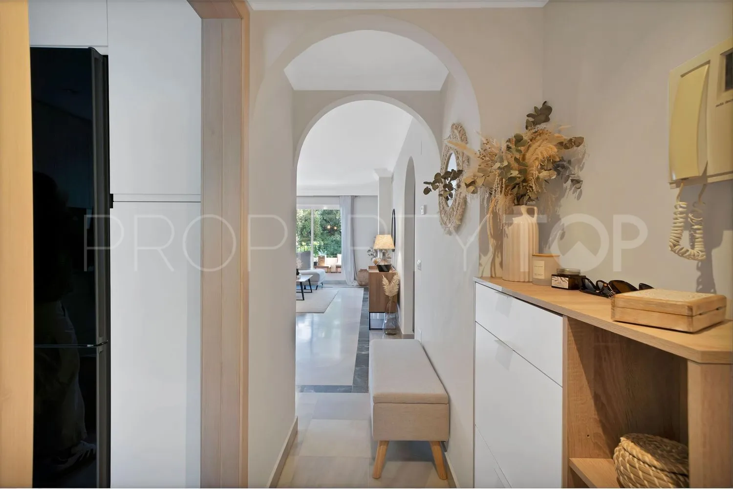 Buy flat in La Carolina
