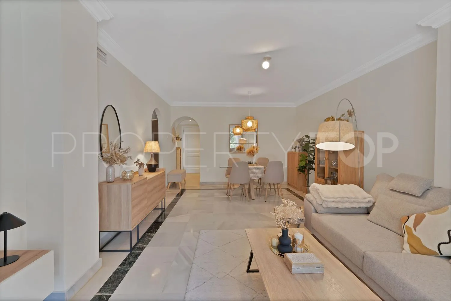 Buy flat in La Carolina