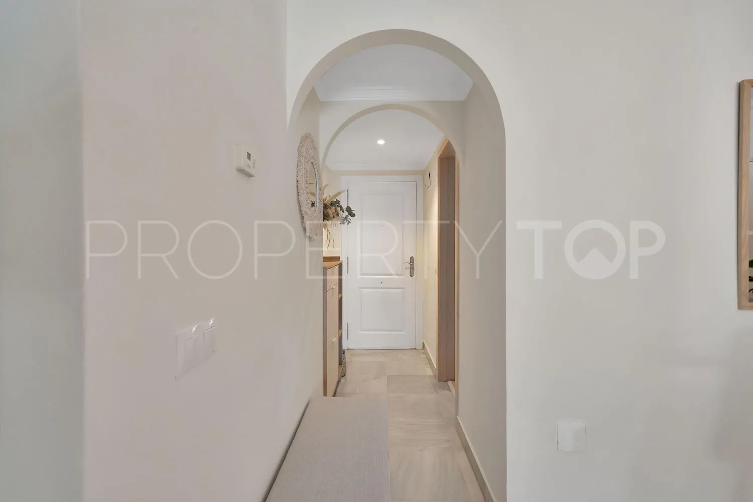 Buy flat in La Carolina