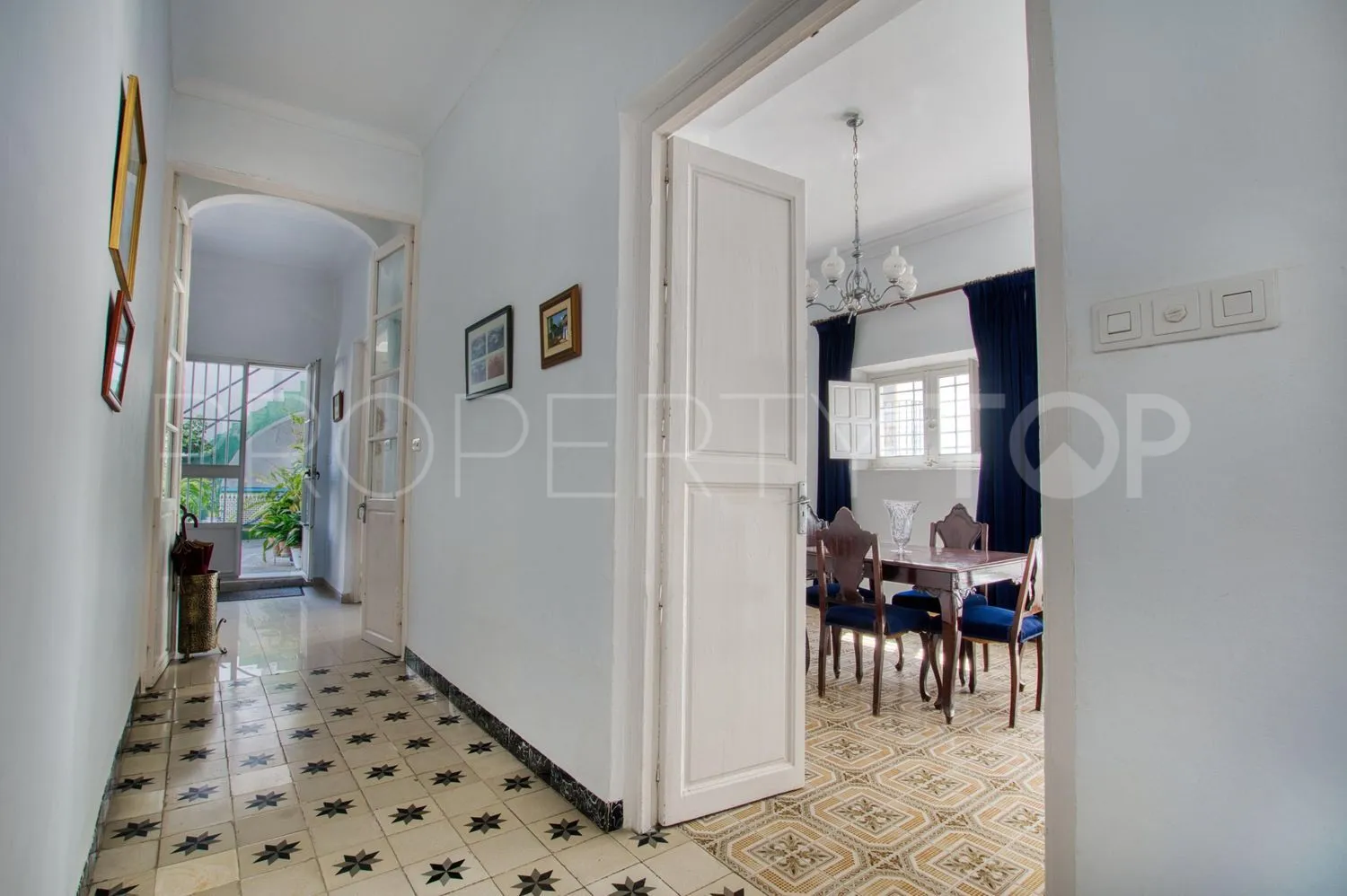Casa de 12 dormitorios en venta en Centro Ciudad - El Carmen