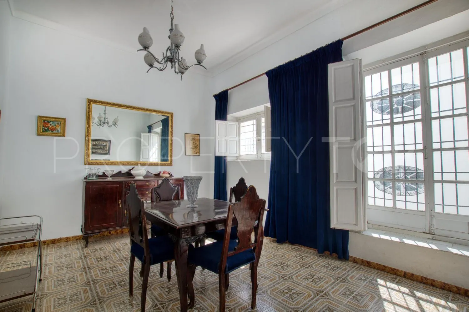 Casa de 12 dormitorios en venta en Centro Ciudad - El Carmen