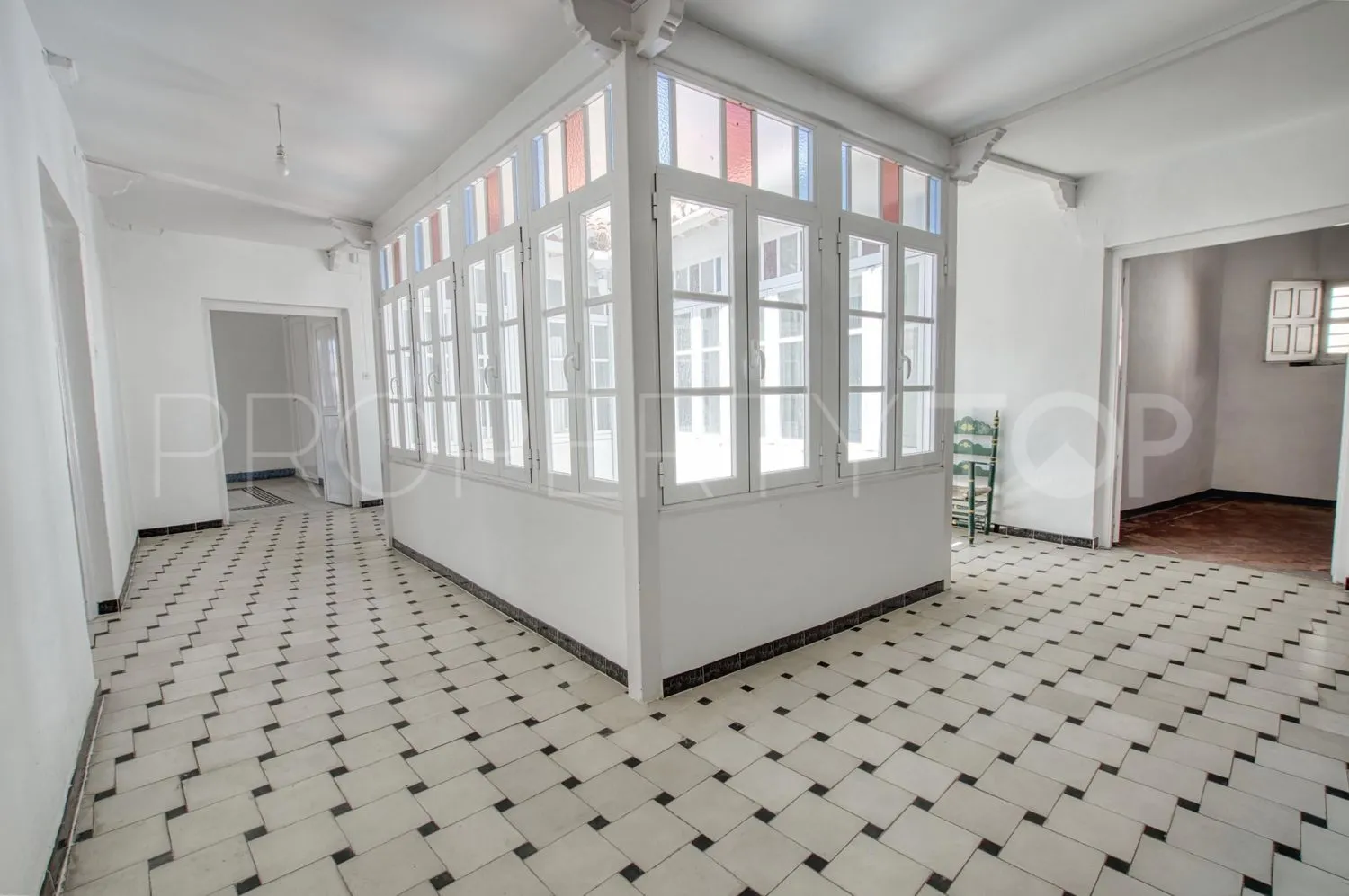 Casa de 12 dormitorios en venta en Centro Ciudad - El Carmen