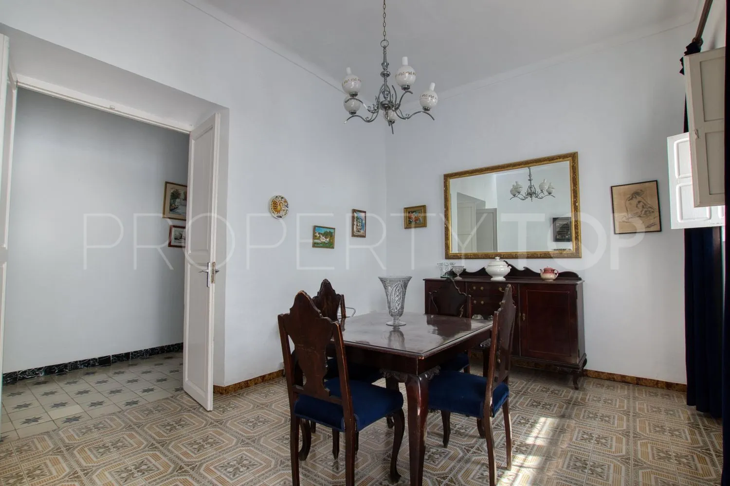 Casa de 12 dormitorios en venta en Centro Ciudad - El Carmen