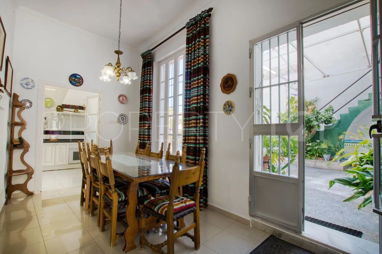 Casa de 12 dormitorios en venta en Centro Ciudad - El Carmen