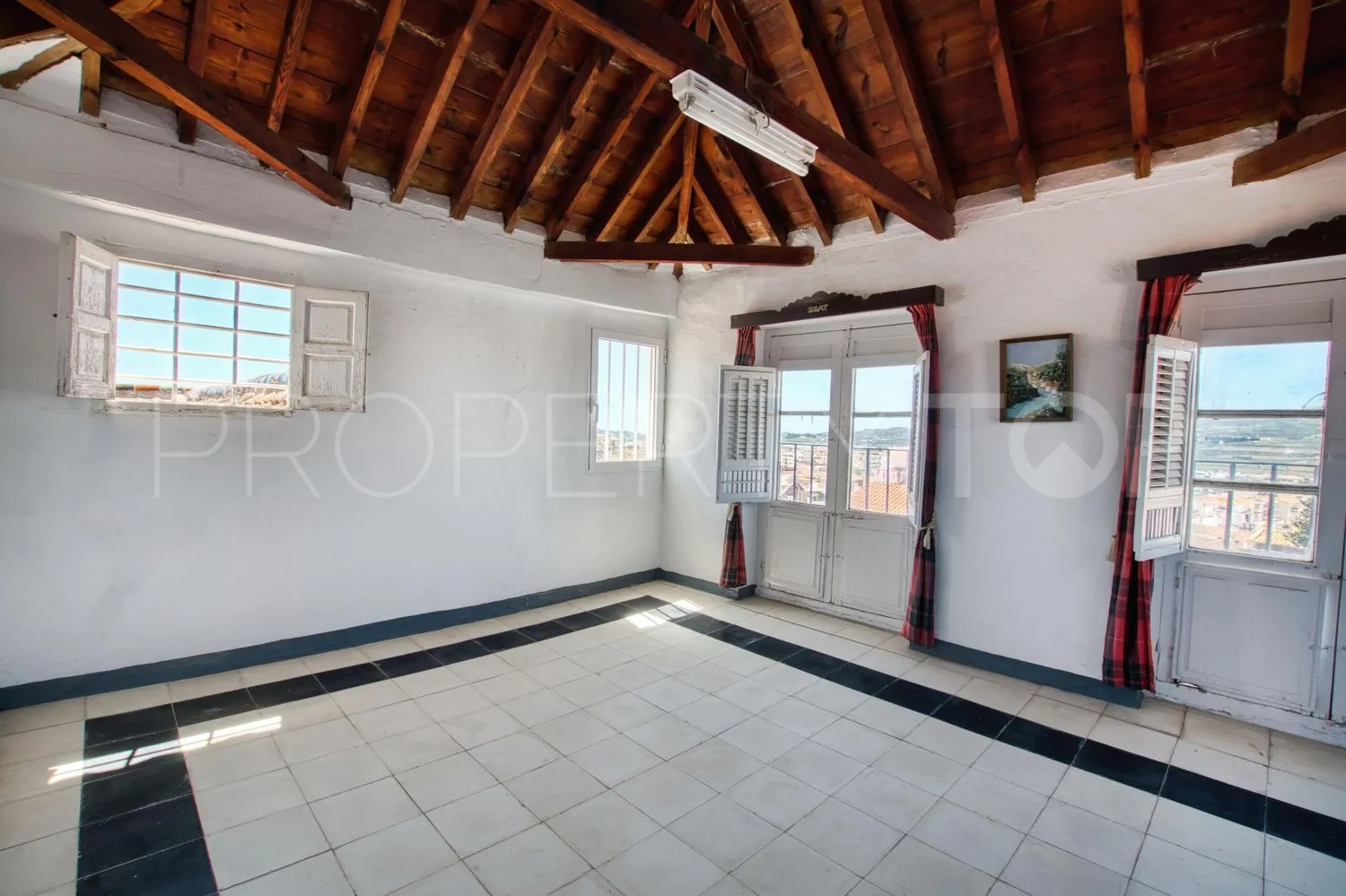 Casa de 12 dormitorios en venta en Centro Ciudad - El Carmen