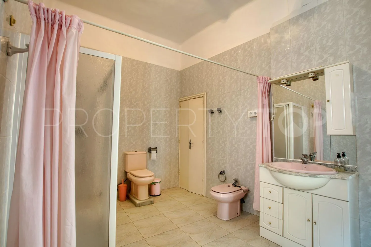 Casa de 12 dormitorios en venta en Centro Ciudad - El Carmen