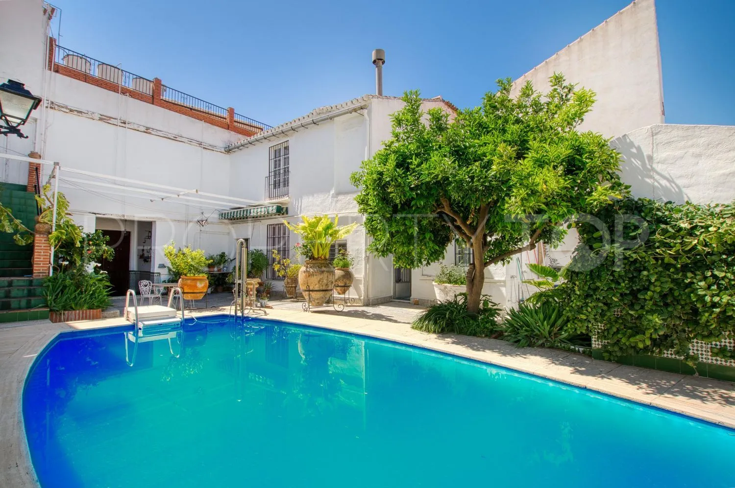 Casa de 12 dormitorios en venta en Centro Ciudad - El Carmen