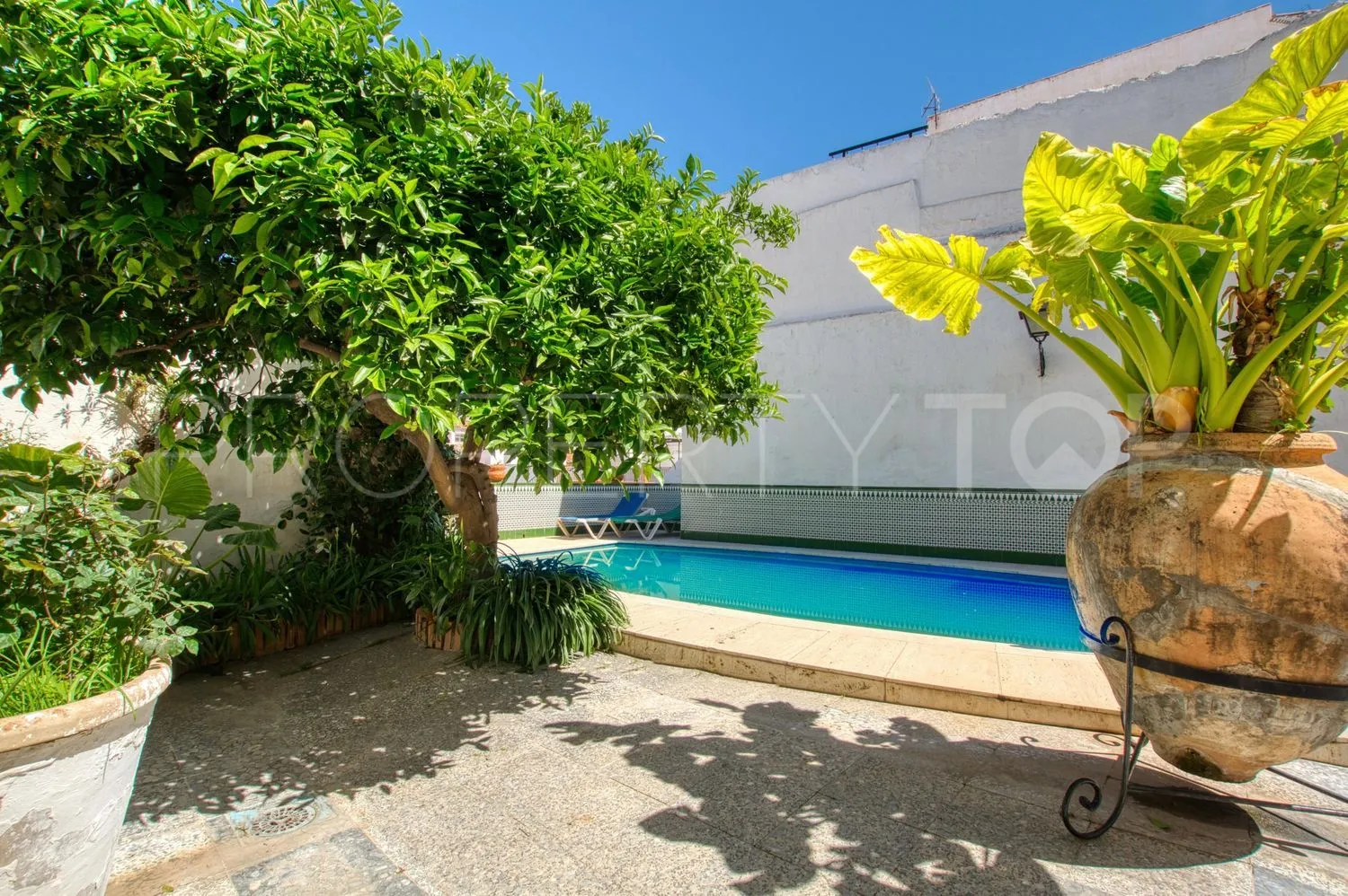 Casa de 12 dormitorios en venta en Centro Ciudad - El Carmen