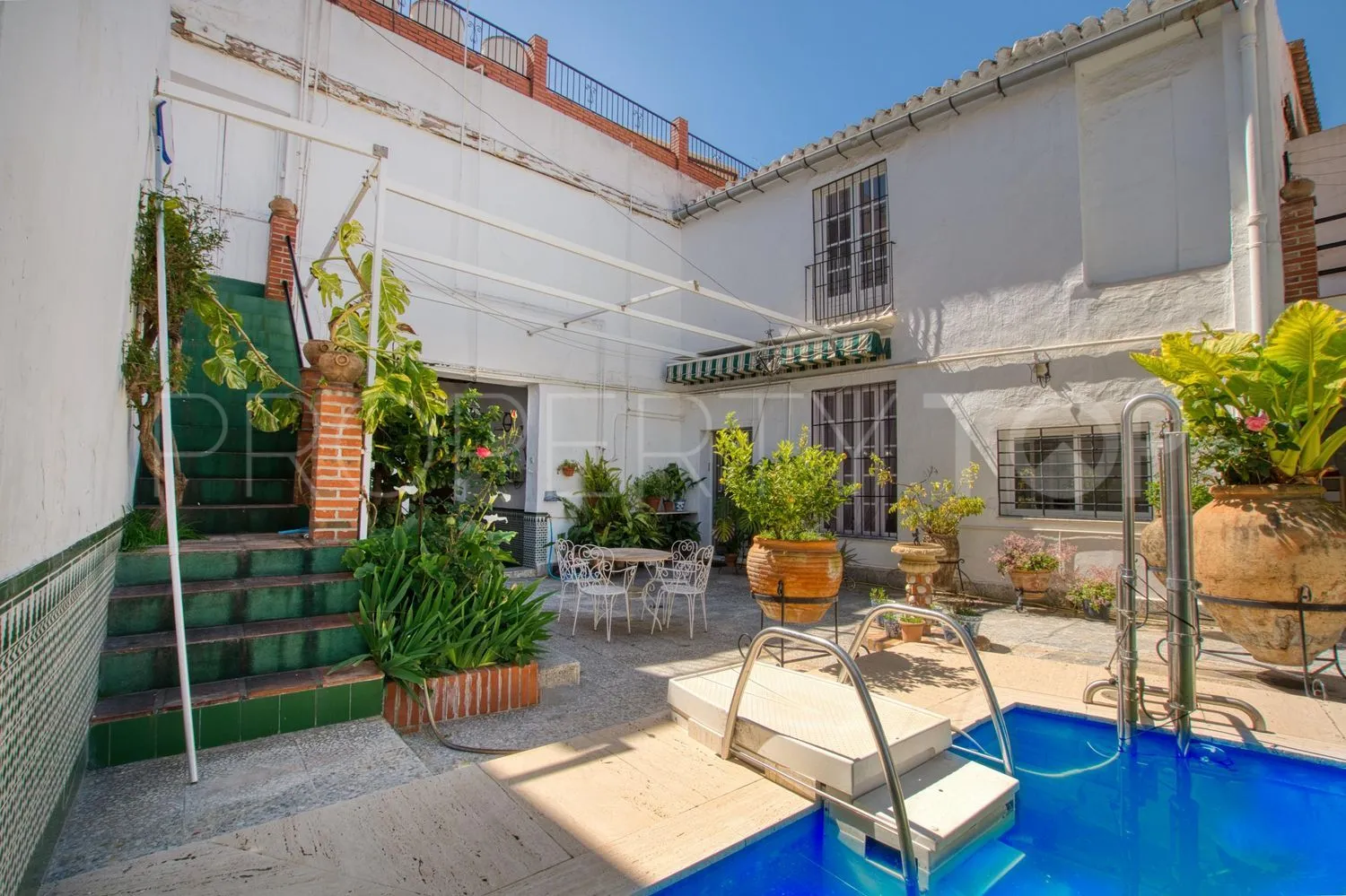Casa de 12 dormitorios en venta en Centro Ciudad - El Carmen