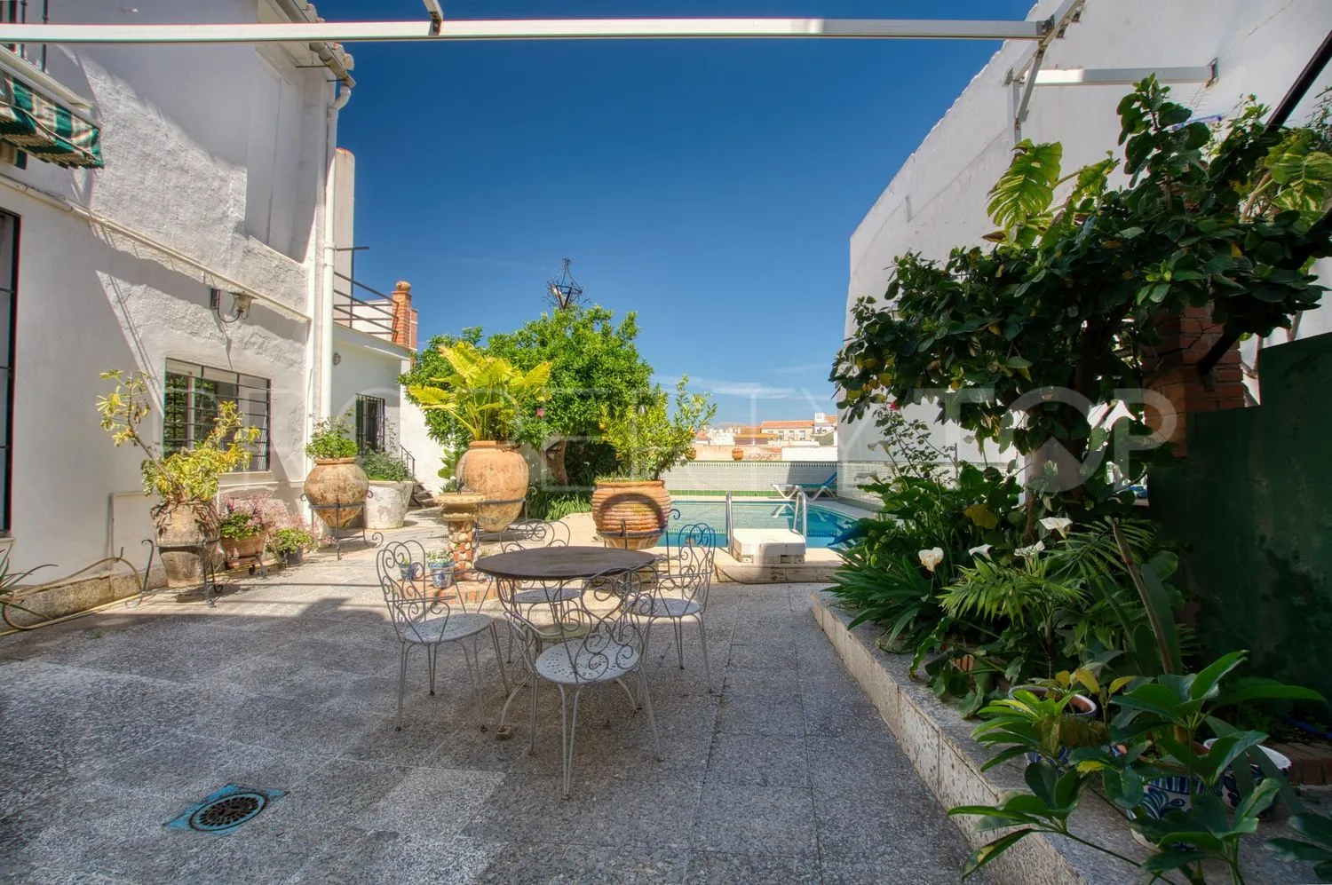 Casa de 12 dormitorios en venta en Centro Ciudad - El Carmen