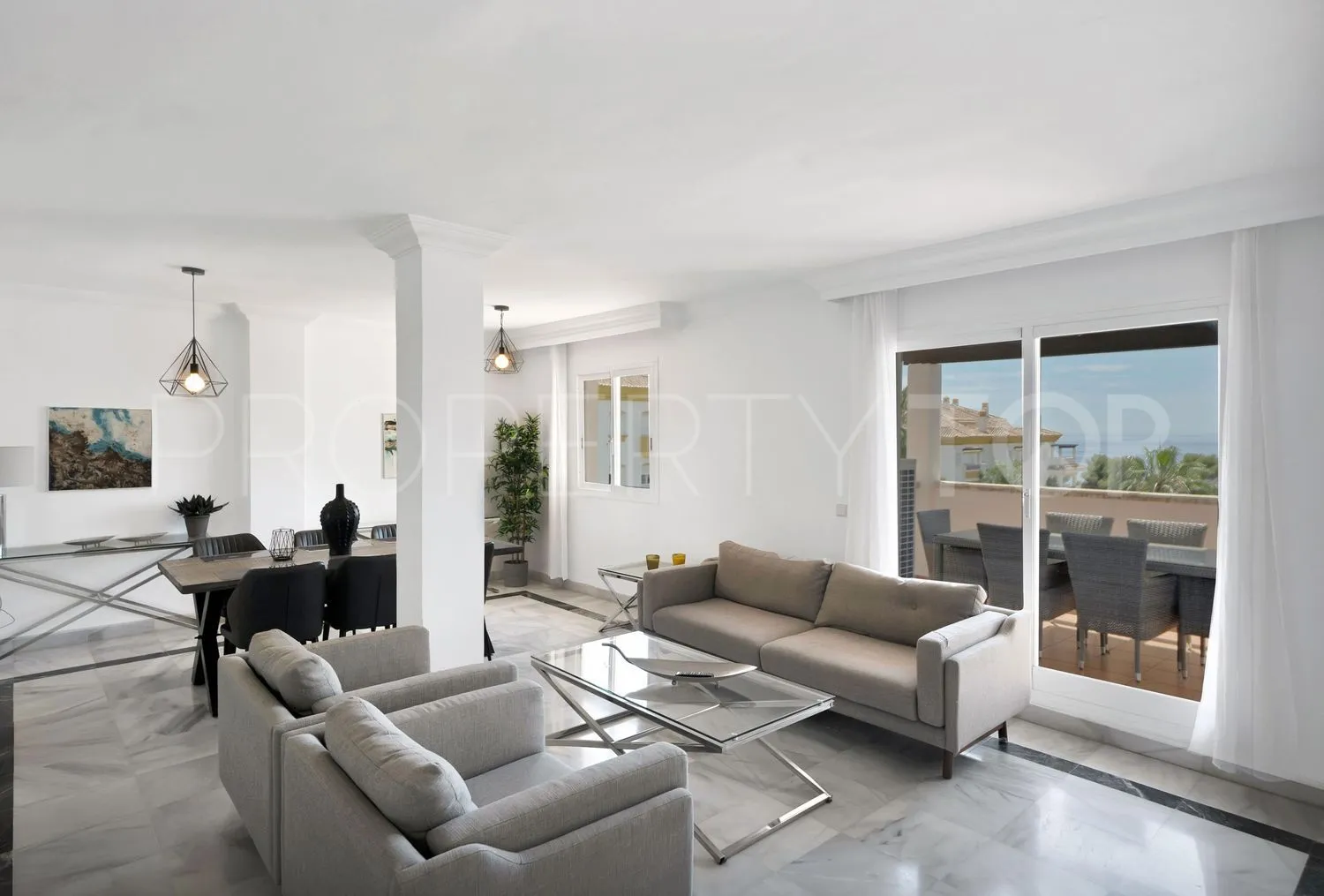 For sale La Carolina 3 bedrooms flat
