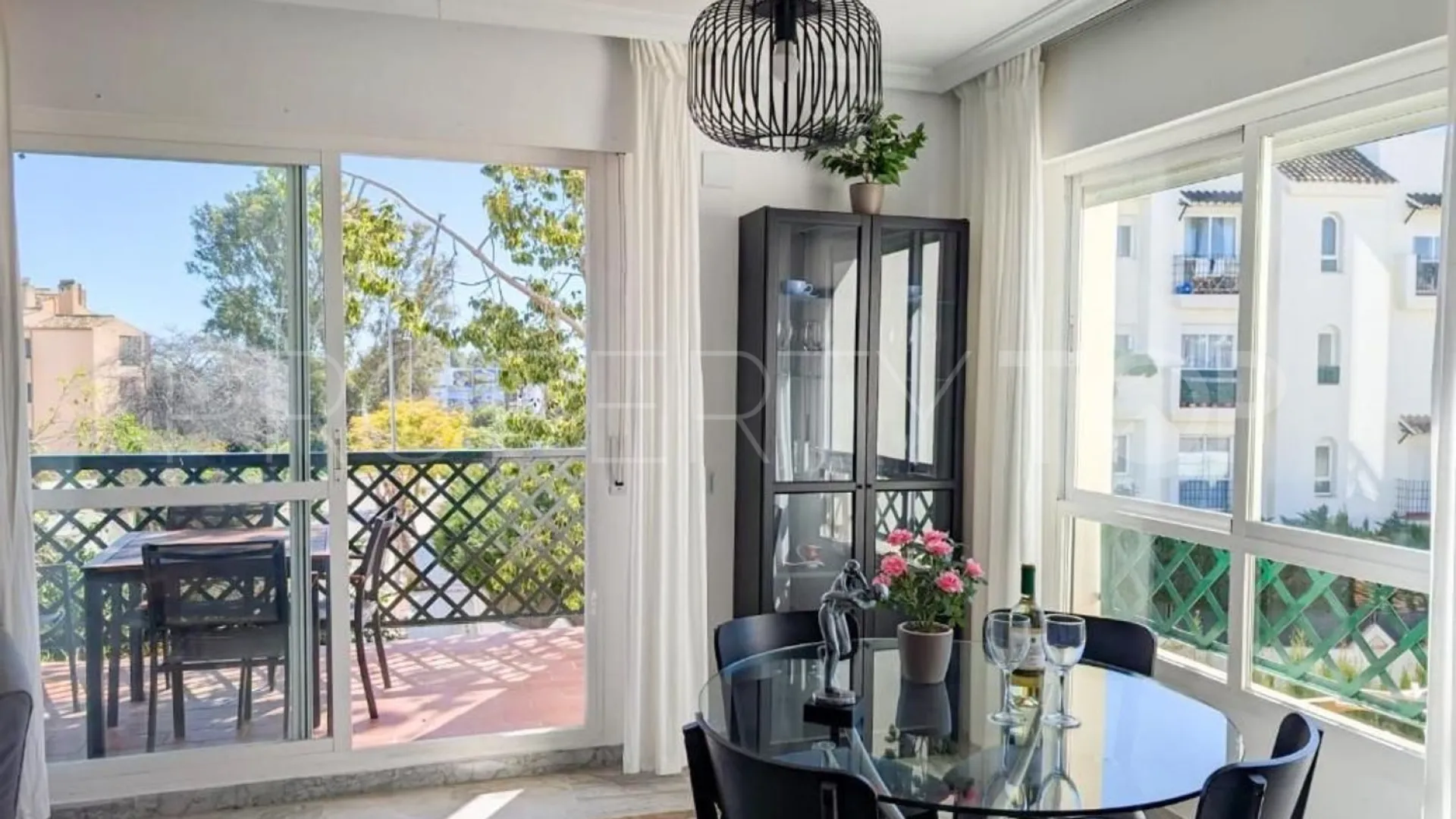 Lorcrimar 2 bedrooms flat for sale