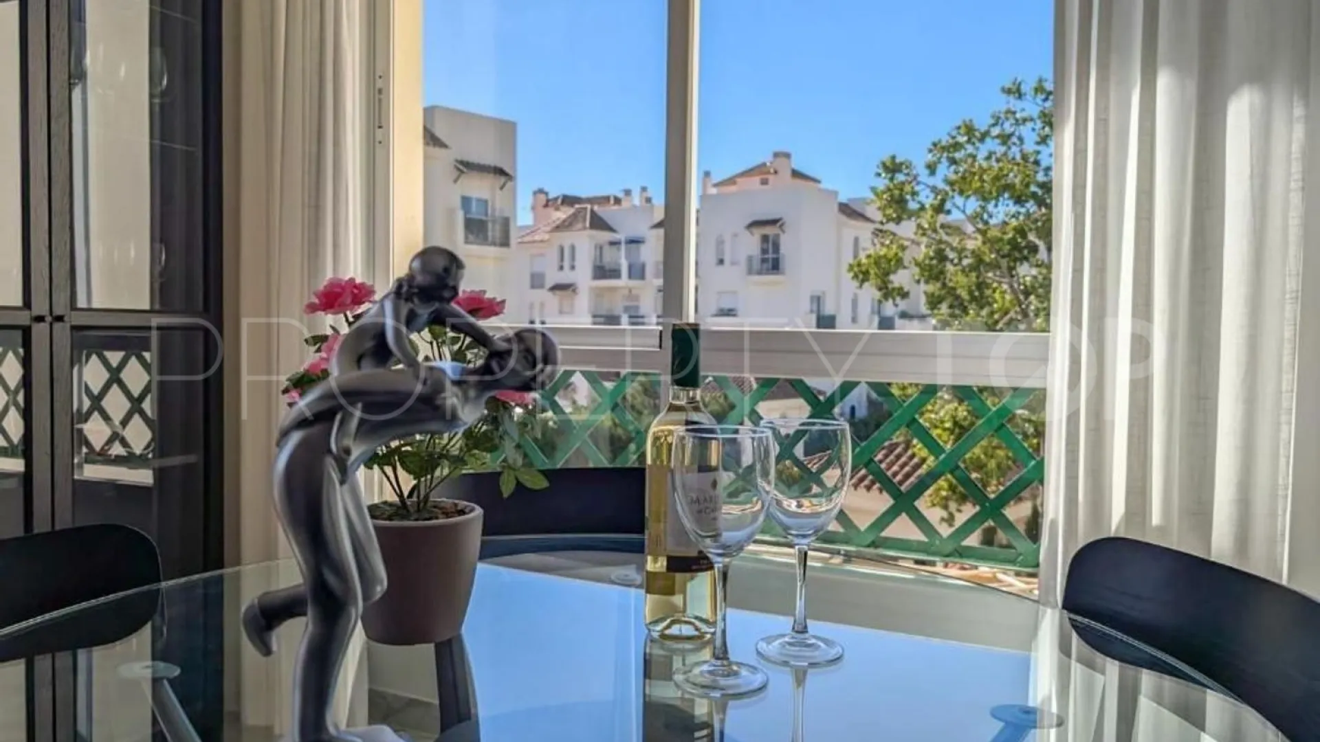 Lorcrimar 2 bedrooms flat for sale
