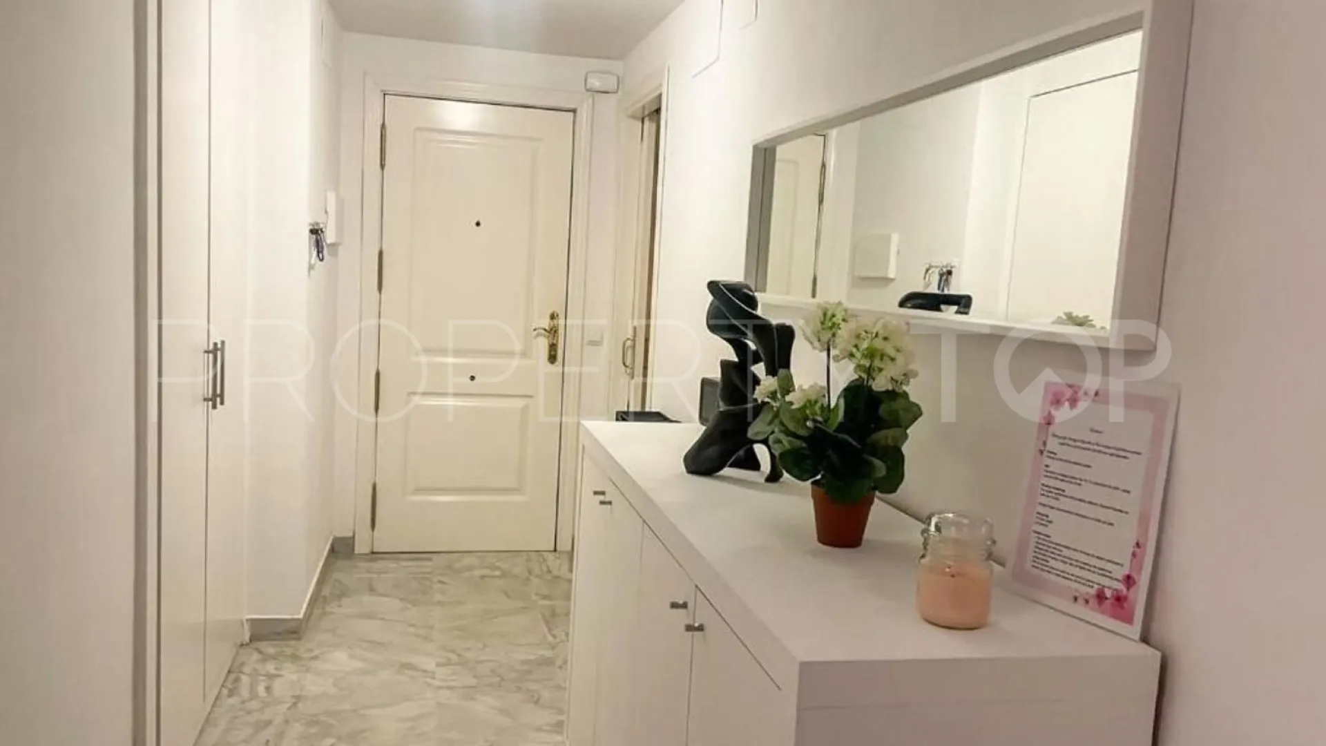 Lorcrimar 2 bedrooms flat for sale