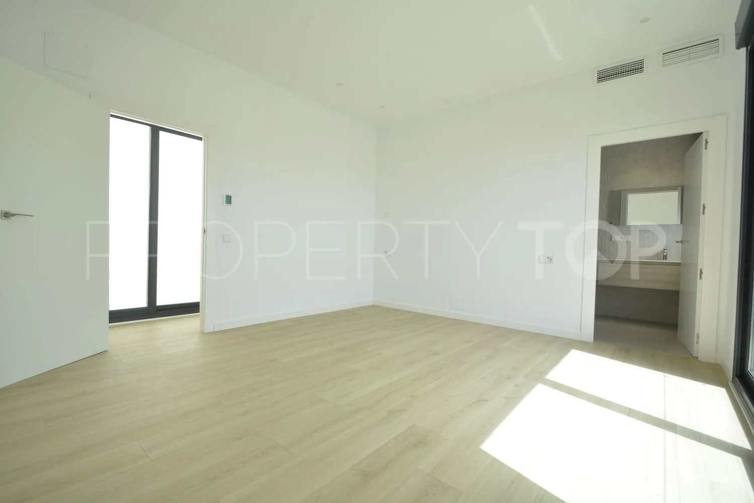 Hacienda Elviria, casa a la venta de 4 dormitorios