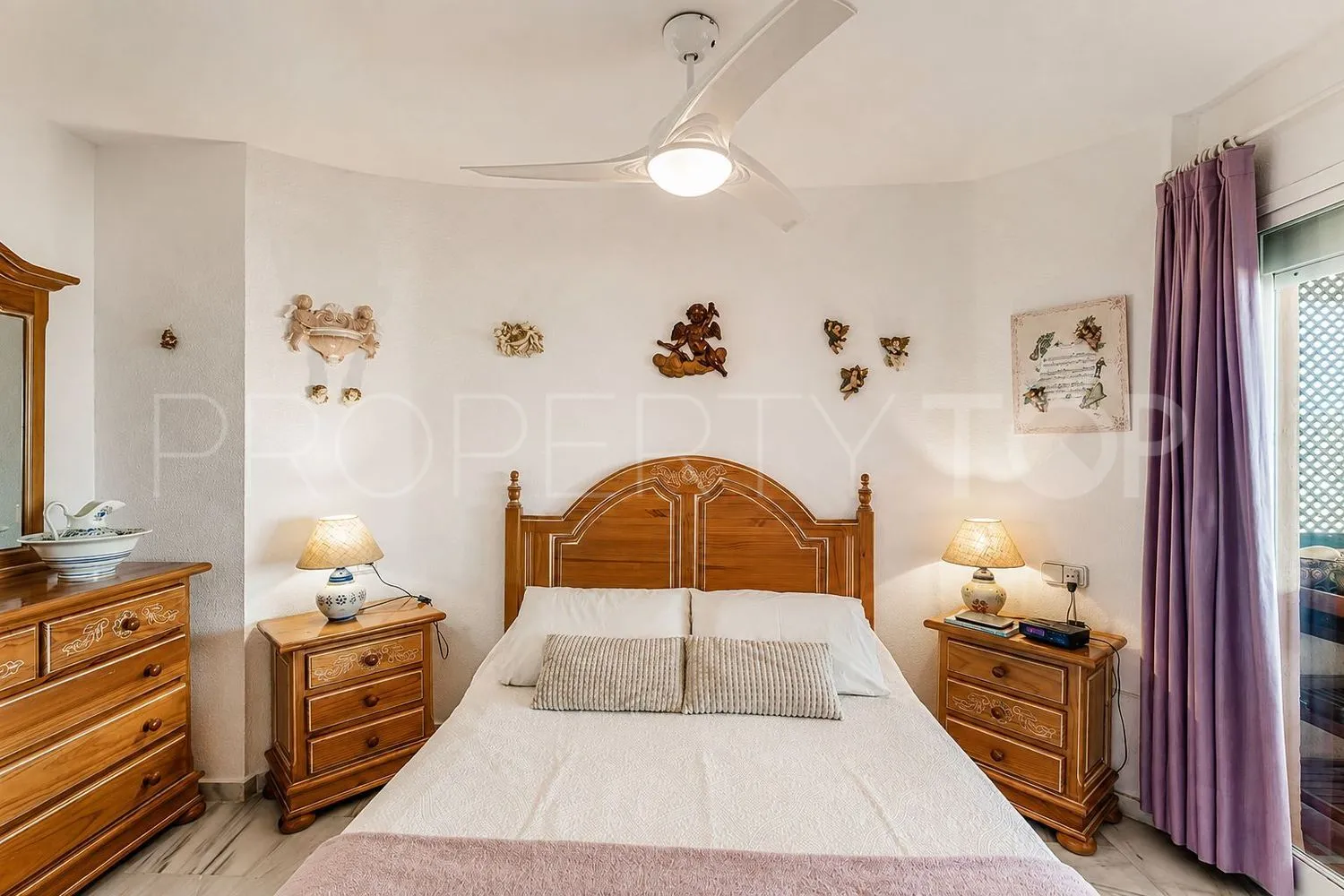 For sale flat with 3 bedrooms in Sitio de Calahonda