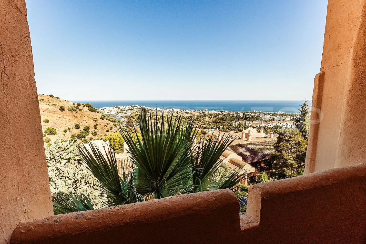For sale flat with 3 bedrooms in Sitio de Calahonda