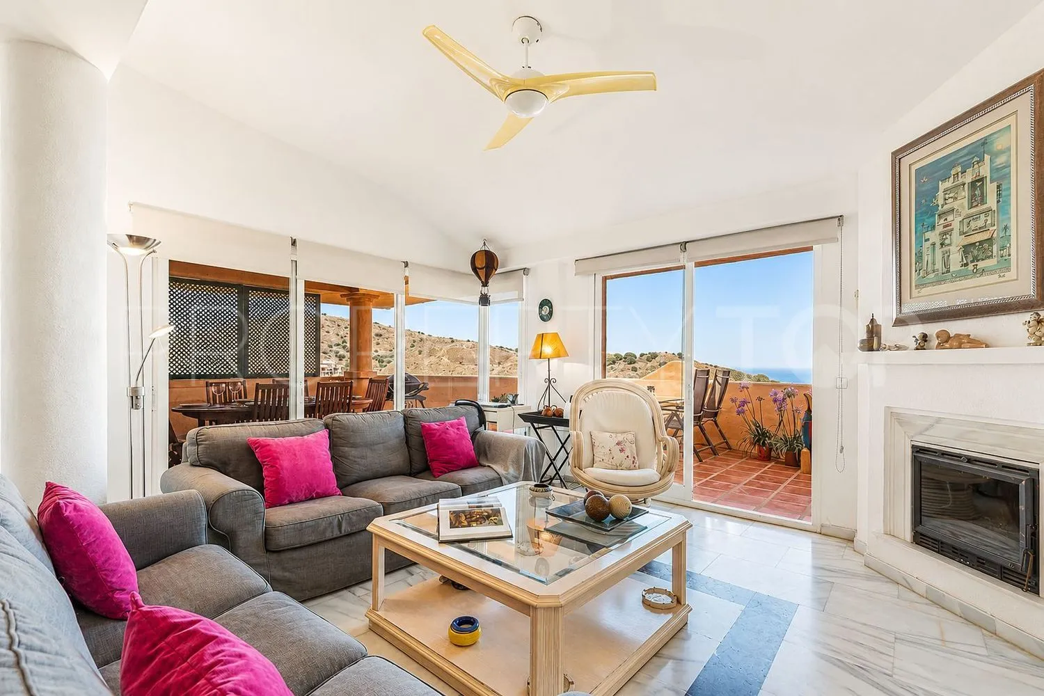 For sale flat with 3 bedrooms in Sitio de Calahonda