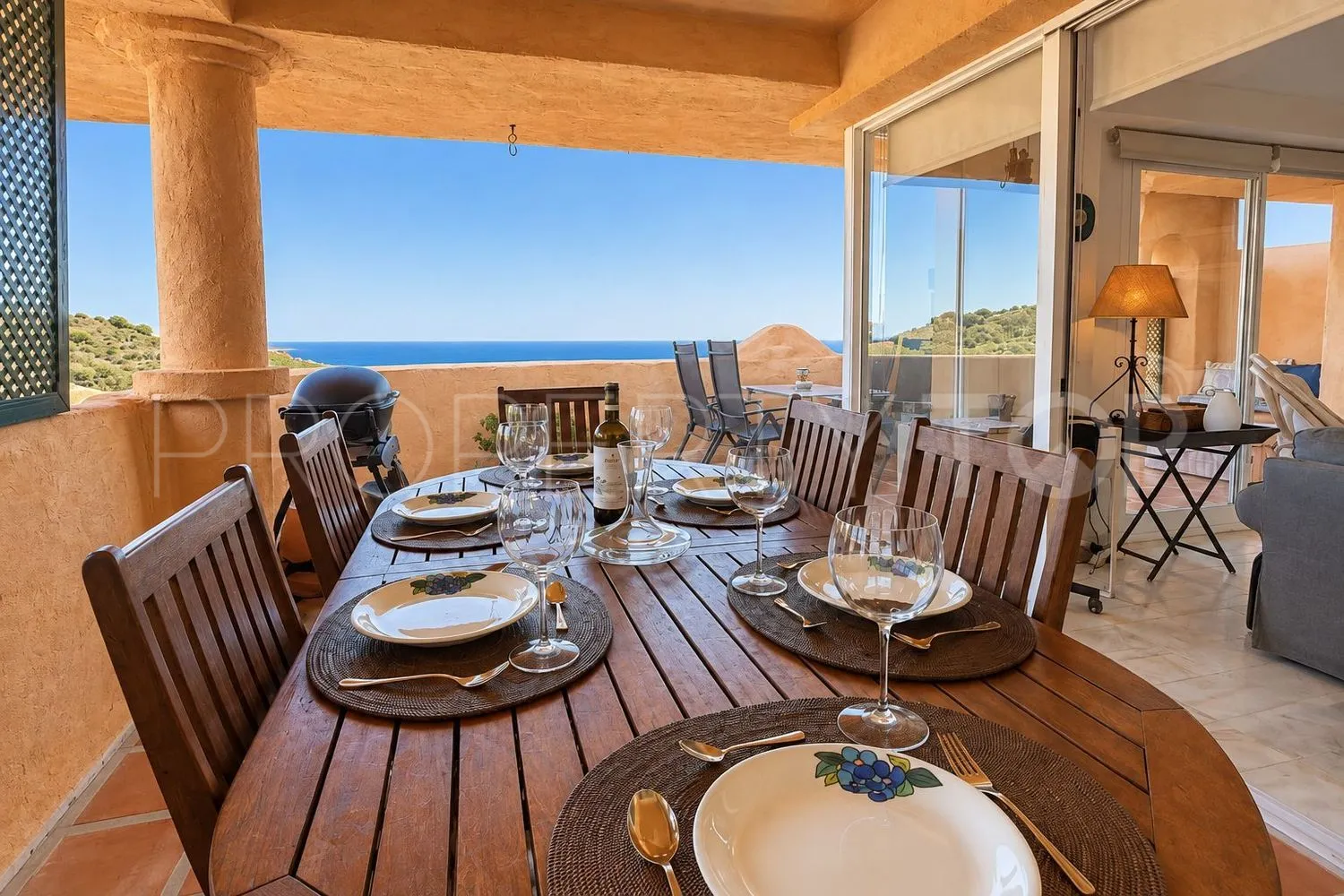 For sale flat with 3 bedrooms in Sitio de Calahonda