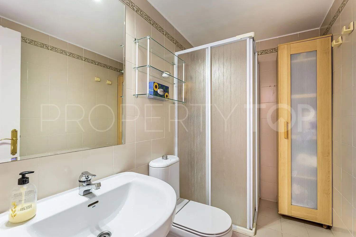 For sale flat with 3 bedrooms in Sitio de Calahonda