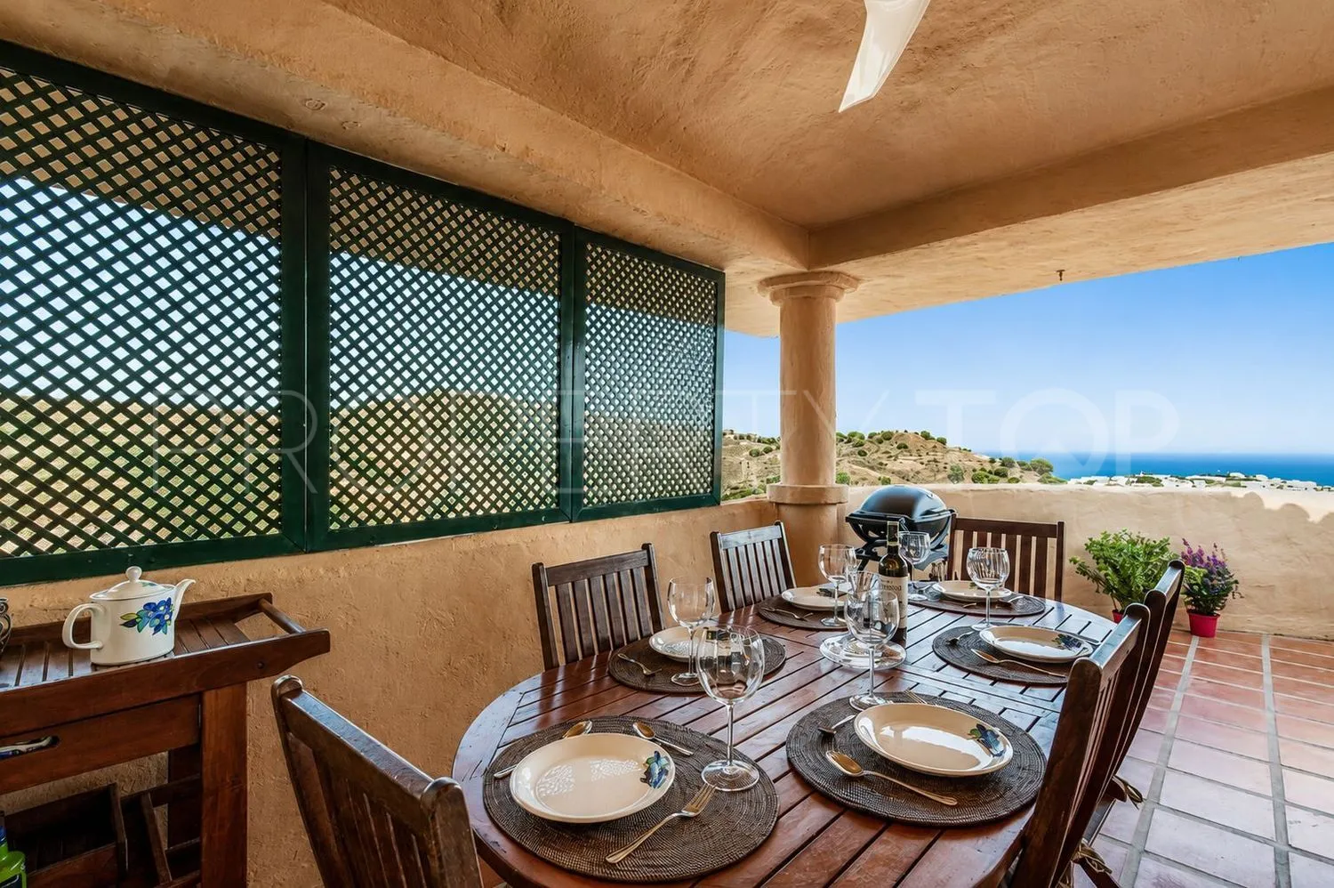 For sale flat with 3 bedrooms in Sitio de Calahonda